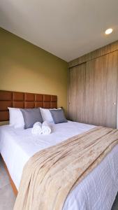 Seaside Retreat Beach Entrance 20th Floor