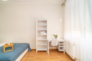 Grzegorzki Apt - 55m2, Balcony - by Rentujemy