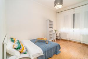 Grzegorzki Apt - 55m2, Balcony - by Rentujemy