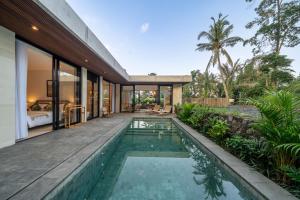 X8 Villa-Modern 3BR with Private Pool near PARQ