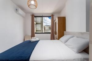 Ipanema tower modern flat at Ipanema beach