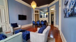 Walker Mansion on St Charles Ave - Unit 5