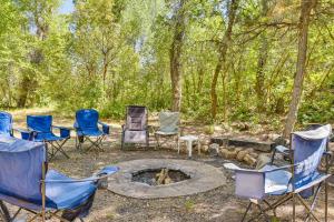 Ski, Hike and More Homey Huntsville Retreat!