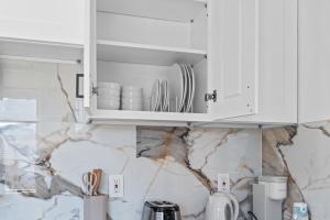 20 percent OFF Fully Furnished 2BR in Prime Tustin