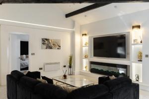 Skyway Apartment City Stay with Jacuzzi - 3hvězdičkové hotely ve městě Bradford