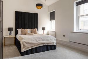 Skyway Apartment City Stay with Jacuzzi