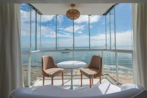 IPTZ160- Frente mar c vista incrível do 16º andar