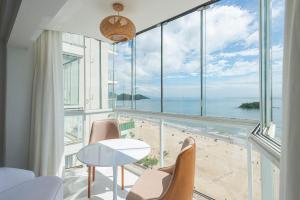 IPTZ160- Frente mar c vista incrível do 16º andar