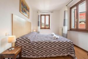 la terrazza del borgo con parcheggio