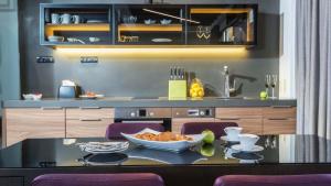 Modern Two Bedroom Central Apartment