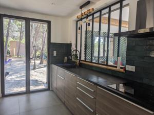 Havre de paix entre mer et pinède