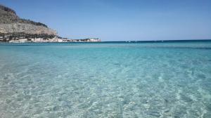 Ashur Mondello, sapore di sale