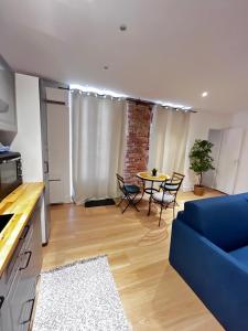 T2 ,AC,Private, Terrace, central