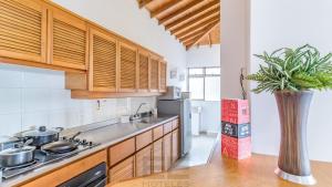 Portal del Rodeo ApartaHotel - Arkadia Mall