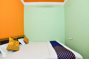 SPOT ON 76526 Devlok Guest House