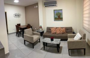 Garzota Suites Gardens