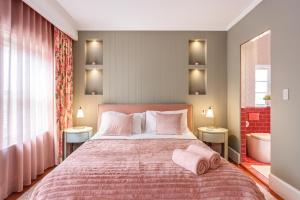 Ultra Lux Barbie Dream Escape CBD Harbourside View