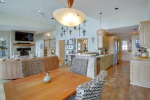 Boat Dock, Personal Watercraft Lake Hamilton Home