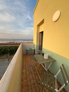 vistamare con terrazzi, giardino e parcheggio