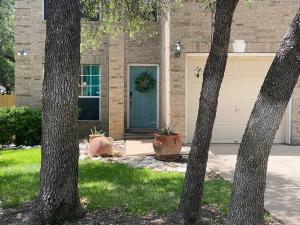 Family-Friendly 3BR Home - Near Austin, Lake Travis & Hill Country