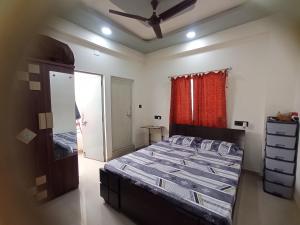 Private room with attached washroom - Comfortable and Relaxing Stay