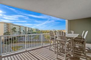 Azure 422 - Ocean Views & Free Beach Service!