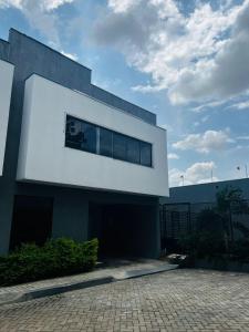 Sky exclusive casa 23