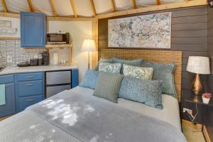 Unplugged Retreat! Unique Yurt with Deck in Smokies