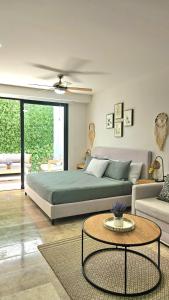 New Luxury Studio in the City Center