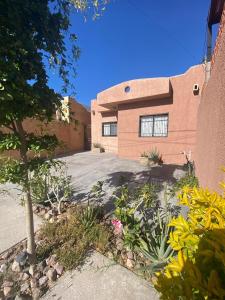 Bonita Casa Centrica a 10 min del malecon