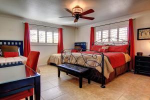 Guadalupe River Nut House WW i203