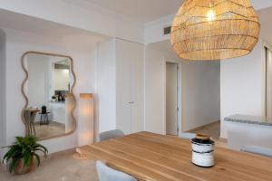 2-Bedroom Sea View Apartment in Benahavis