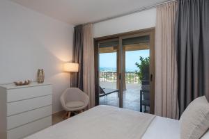 2-Bedroom Apartment with beautiful views