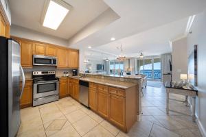 Azure 615 - Oceanfront Condo & Spectacular Penthouse Views!