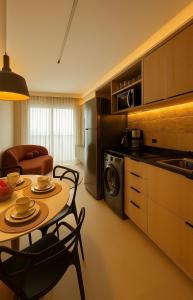 Flat Praia do Canto 2Q-2B Long Stay TRIÂNGULO DAS BERMUDAS