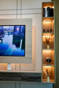 Brand New -Very Luxurious 2 Bedrooms Apartment