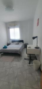 Habitación Matrimonio Tranquila y Luminosa en Vivienda Compartida