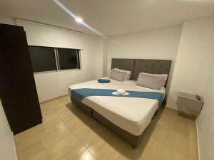 Aparta Estudios Luz Galery