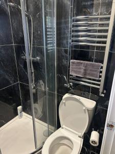Double Room Ensuite in Croydon Family Home