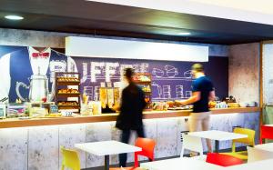 Hotels Ibis Budget Clermont Ferrand - Le Brezet - Aeroport : photos des chambres