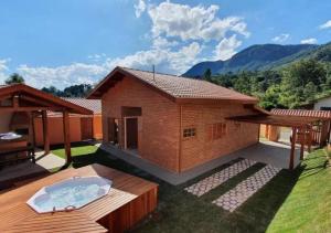 Villa da Serra - Casa 02