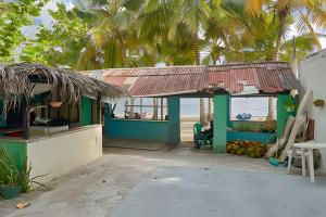 Beachside Heaven Sea View 1bdrm Apartment