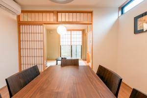 Takayama Showa no yado-B Modern Japanese-style villa with garden, excellent location