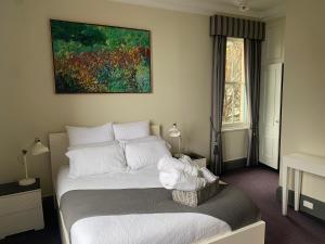 The Rooster Restaurant and Jamison Guesthouse