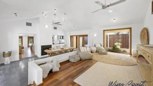 Reflections In The Sea By Wine Coast Holidays