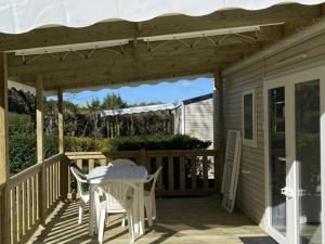Mobil-home 4 pers avec terrasse à Guégon - API-1-52-558
