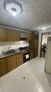 Apartamento Los Conquistadores Av Roosevelt ESTADIO, UNIDAD DEPORTIVA, IMBANACO, TEQUENDAMA, SAN FERNANDO