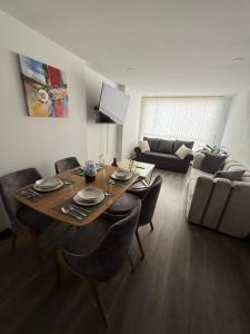 Apartamento 8 huéspedes centro de Pasto 3 habitaciones 2 baños