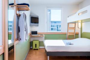 Hotels Ibis Budget Clermont Ferrand - Le Brezet - Aeroport : photos des chambres