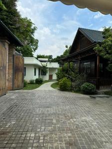 Tropical Riverfront Pool House